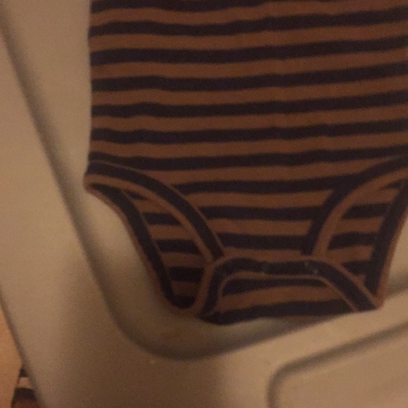 Carter’s18 month onesie two - Picture 3 of 5